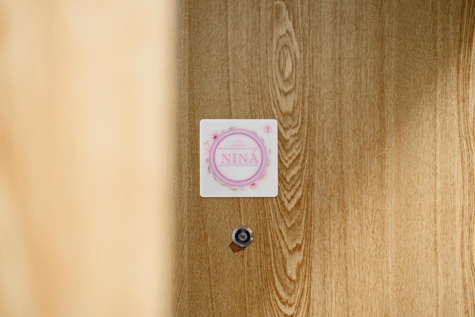 Casa Nina Apartment Наполи Екстериор снимка